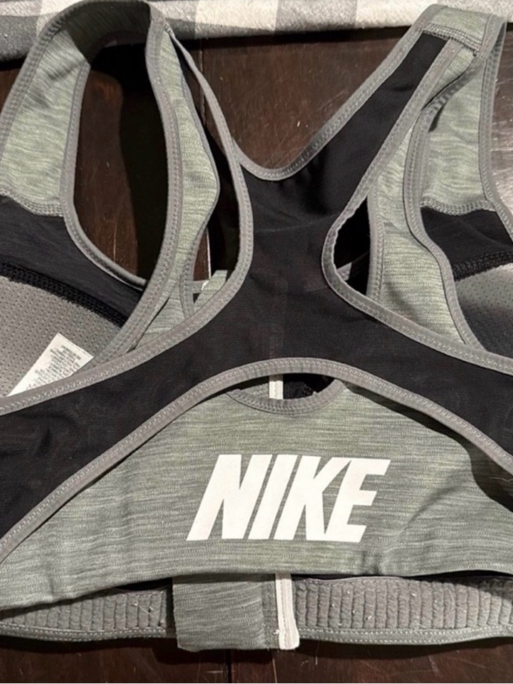 Front-Zip Heather Sage Sports Bra - Light Green - Picture 2 of 4